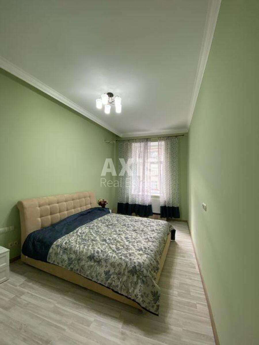 3k apartment vul. Vozdvyzhens'ka 185