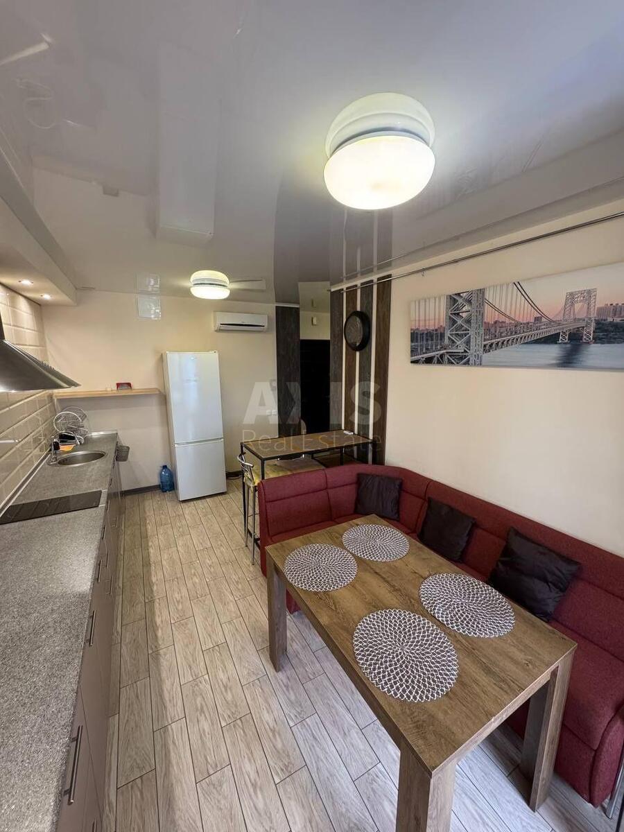 2k apartment vul. Zarichna 1Б601690