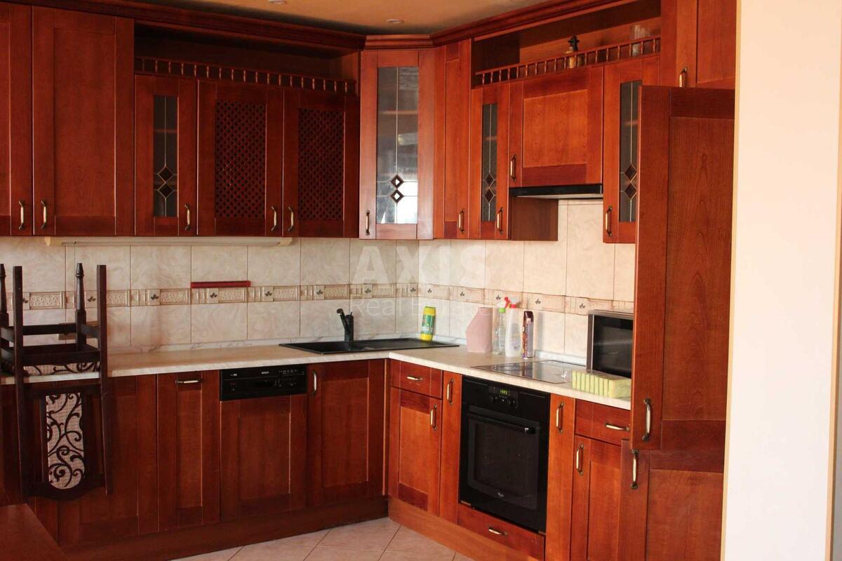 4k apartment vul. Ahmatovoi' Anny 1355924