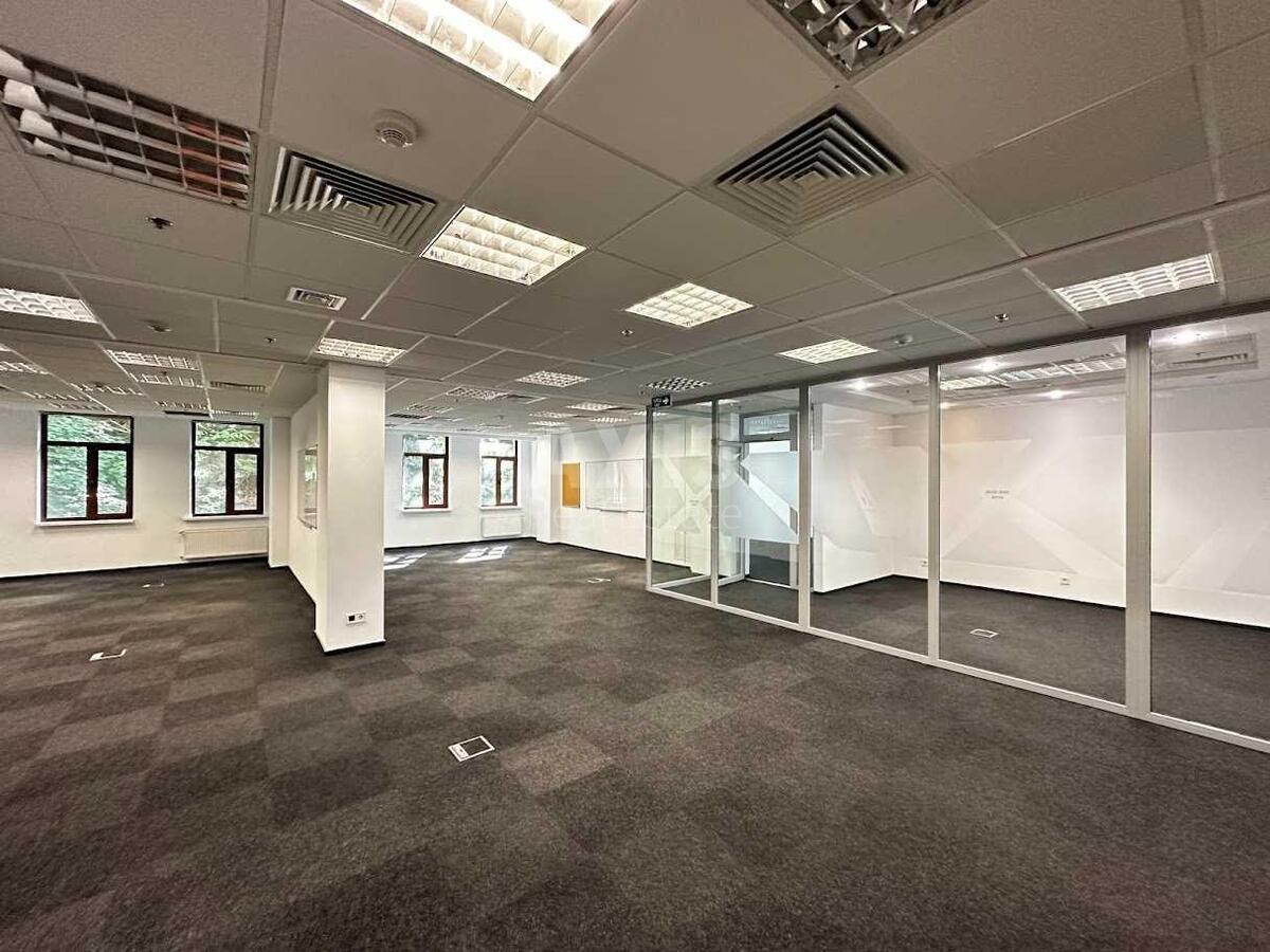 Office vul. Volos'ka 11А, 1000m2