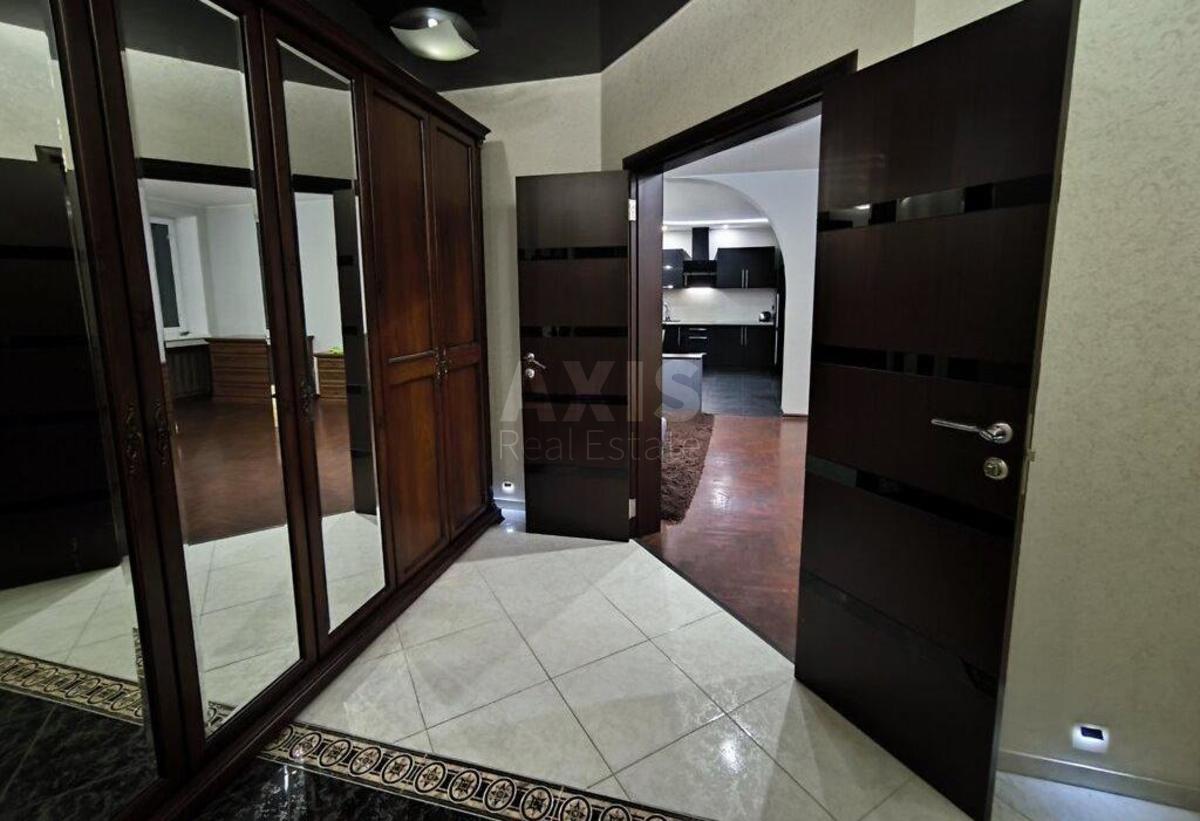 2к квартира ул. Соломенская 35
