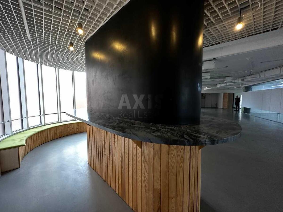 Office bul. Lesi Ukrai'nky 23Б, 400m2567429