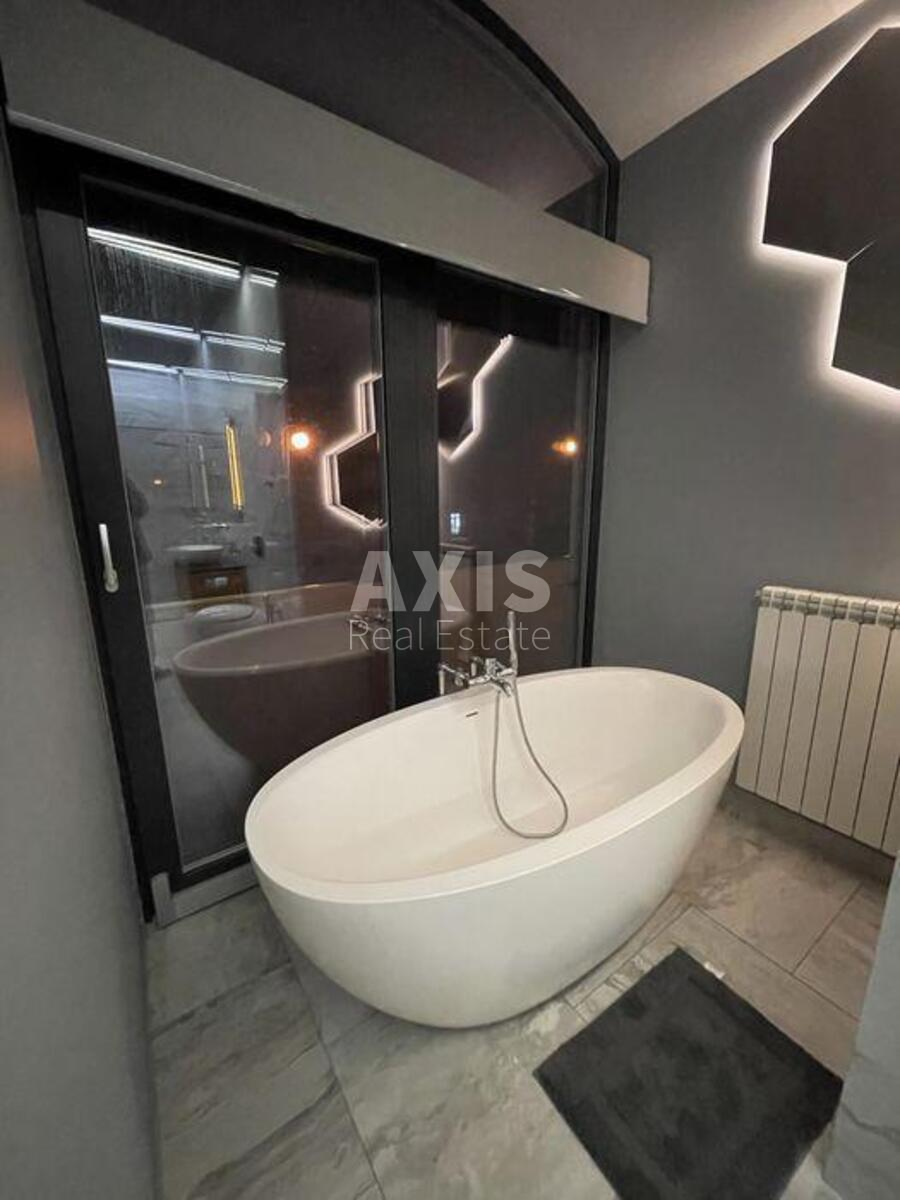 2k apartment vul. Ljuterans'ka 7/1010