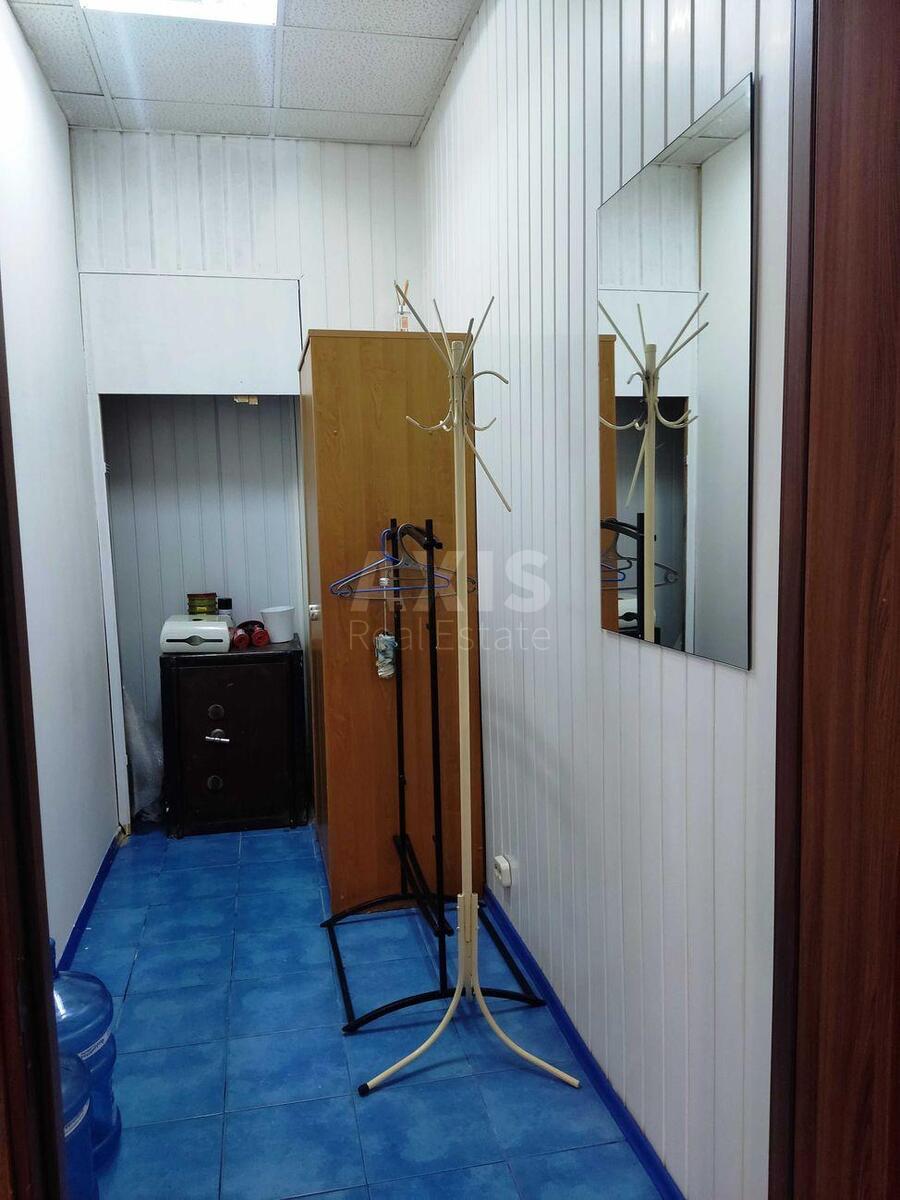 Office vul. Nemyrovycha-Danchenka 14/13, 153m25819111