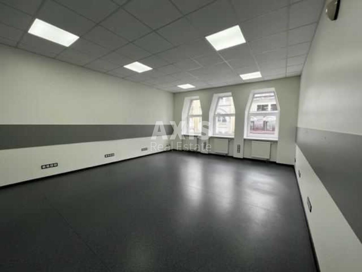 Office vul. Vozdvyzhens'ka 51А, 152m2553036