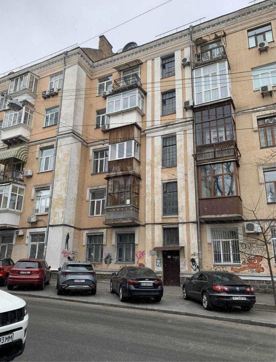 3k apartment vul. Pochajnyns'ka 23