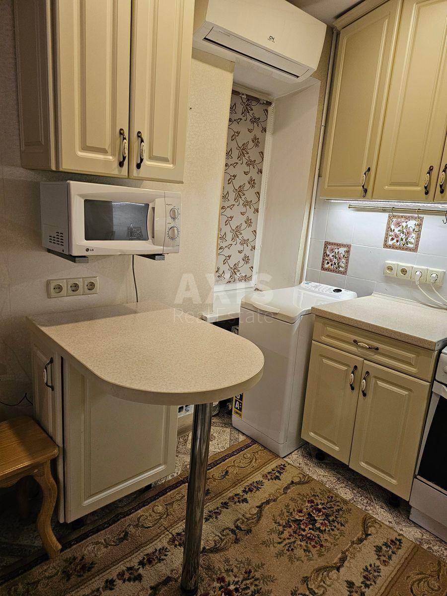 1k apartment vul. Grechka Marshala 90