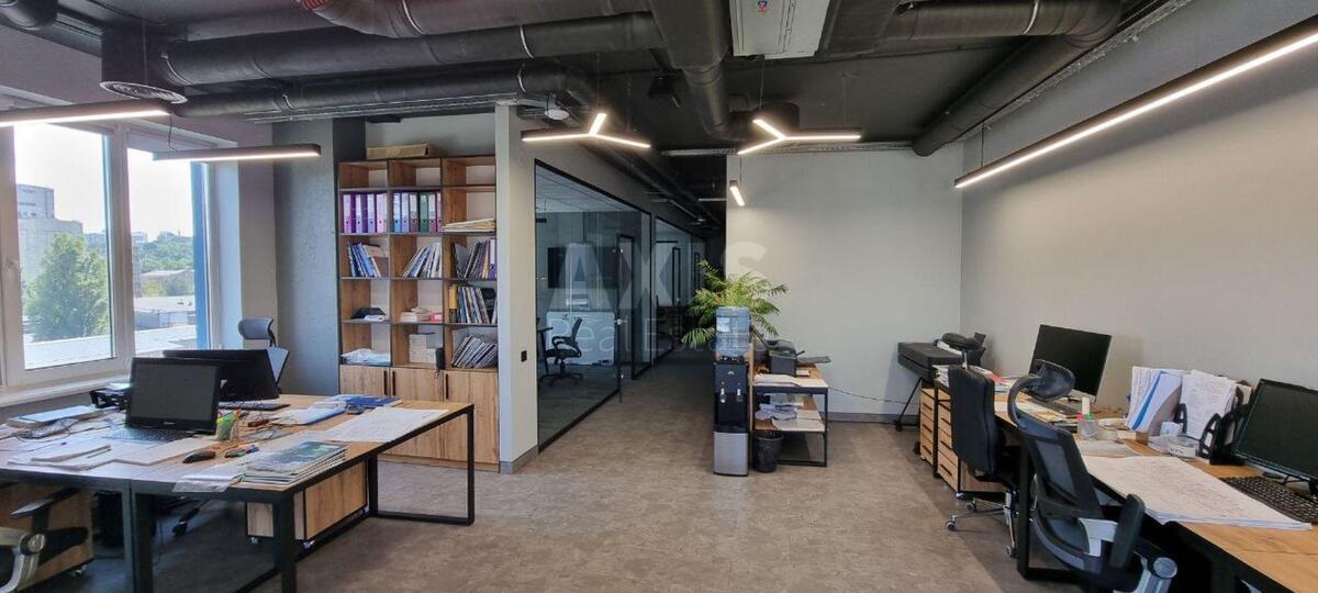 Office vul. Kostjantynivs'ka 75, 114m20