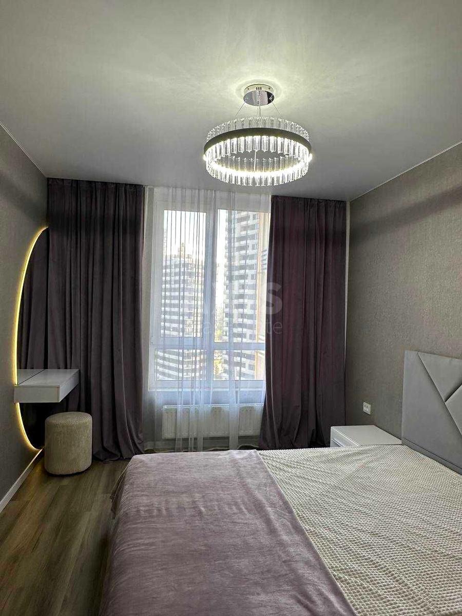 1k apartment vul. Oleksandra Olesja 8/17632720