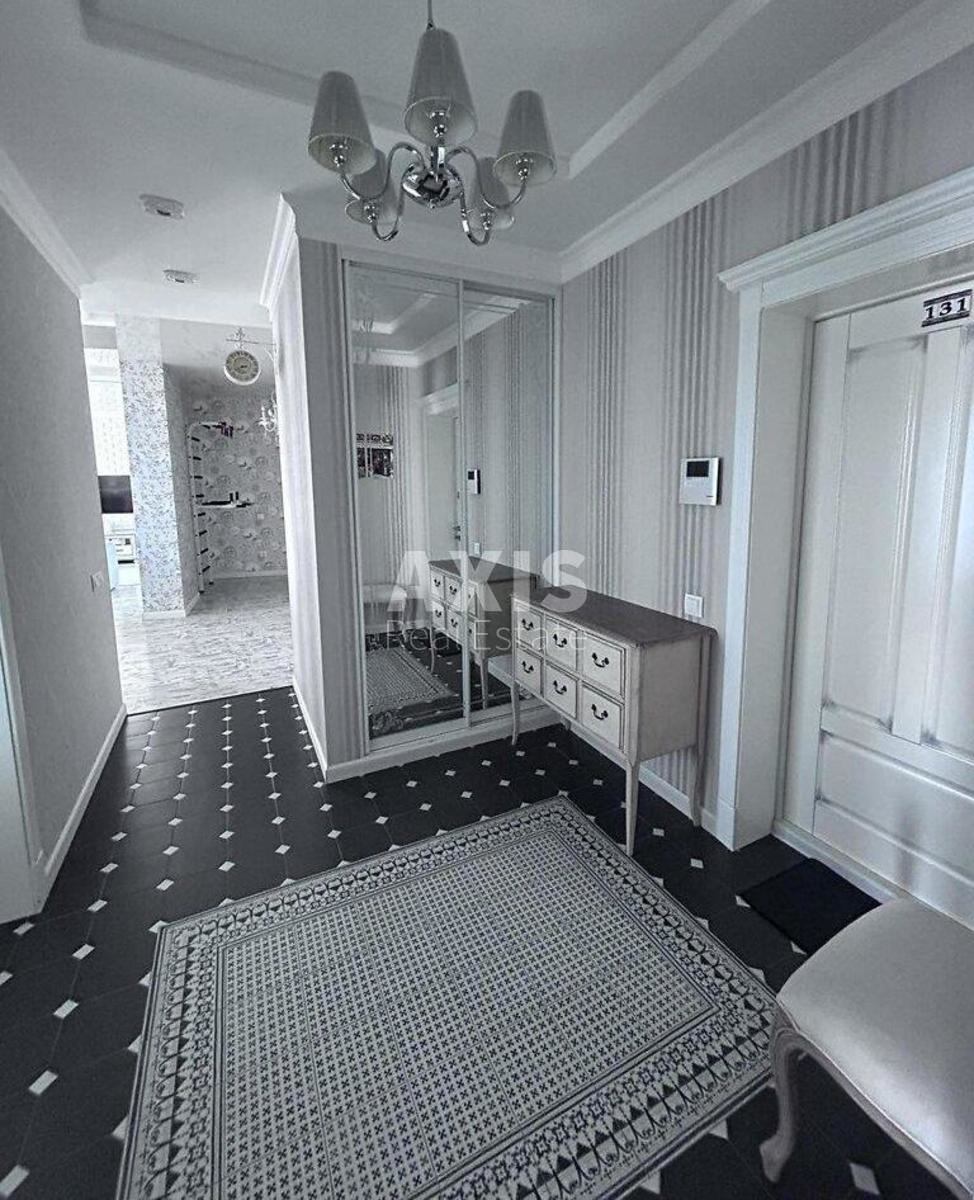3k apartment nab. Dniprovs'ka 251