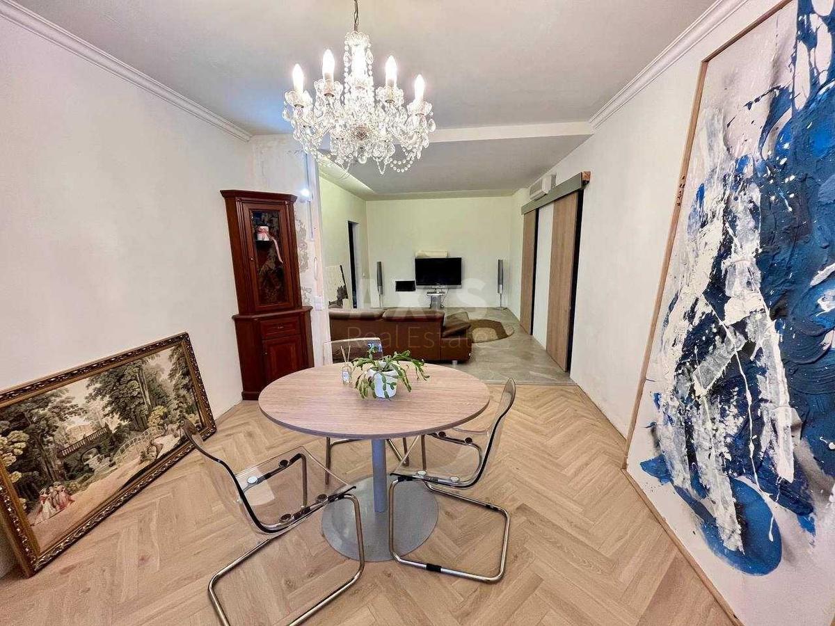 3k apartment vul. Bal'zaka Onore de 55В1