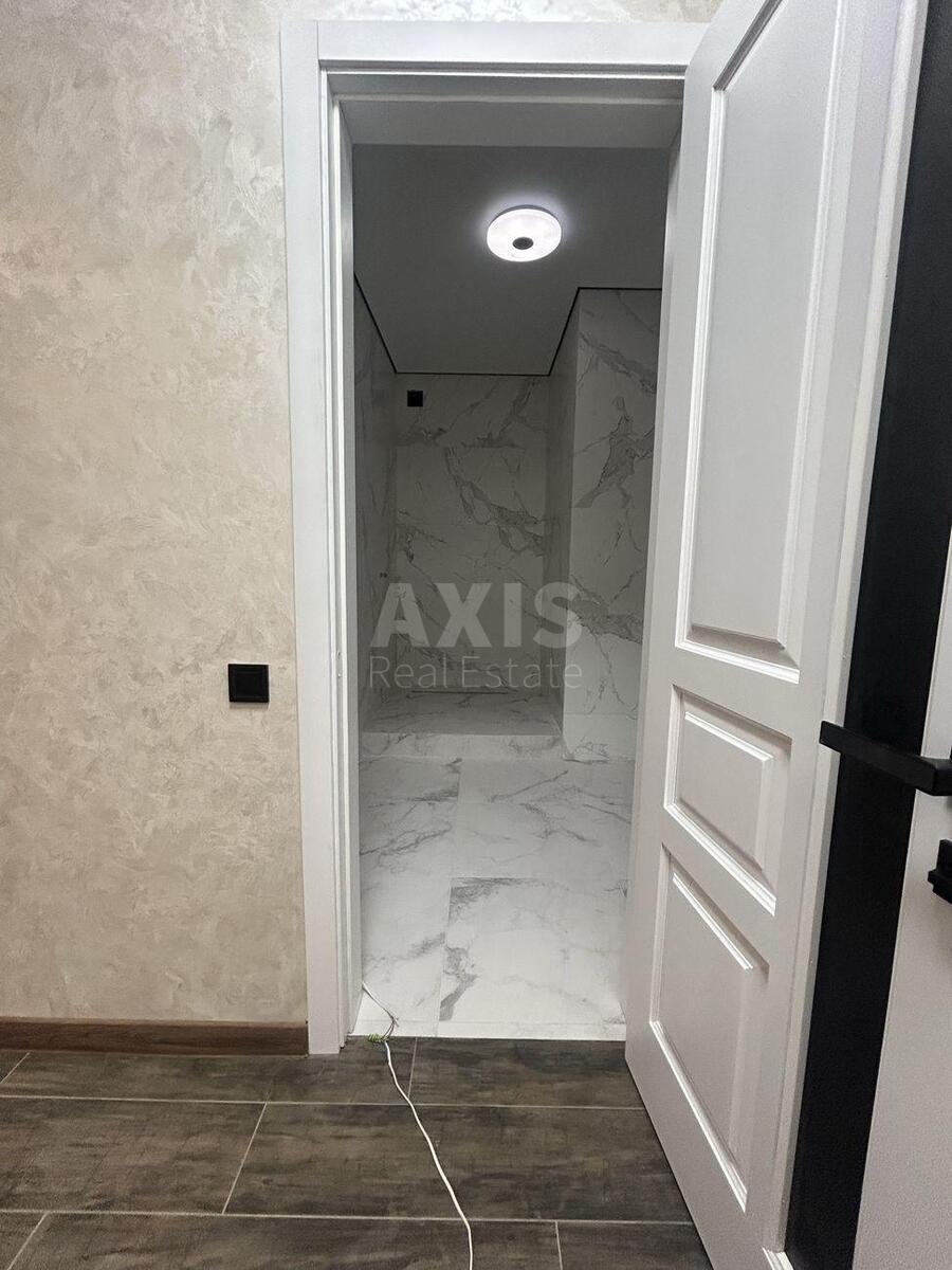 1k apartment vul. Lugova 3Б2