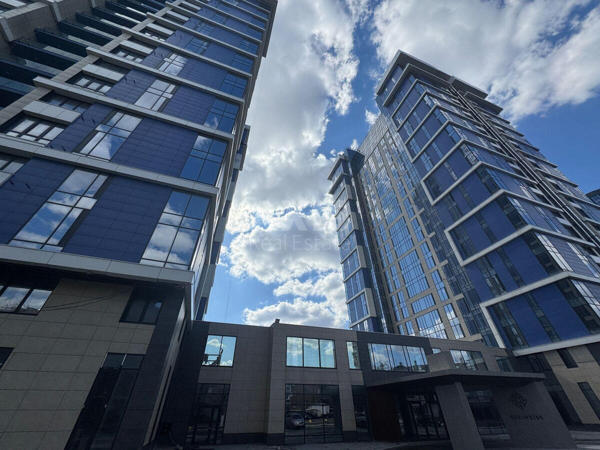 3k apartment vul. Zvirynec'ka 72