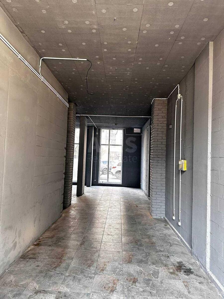 Service object vul. Saljutna 2Б, 76m264071