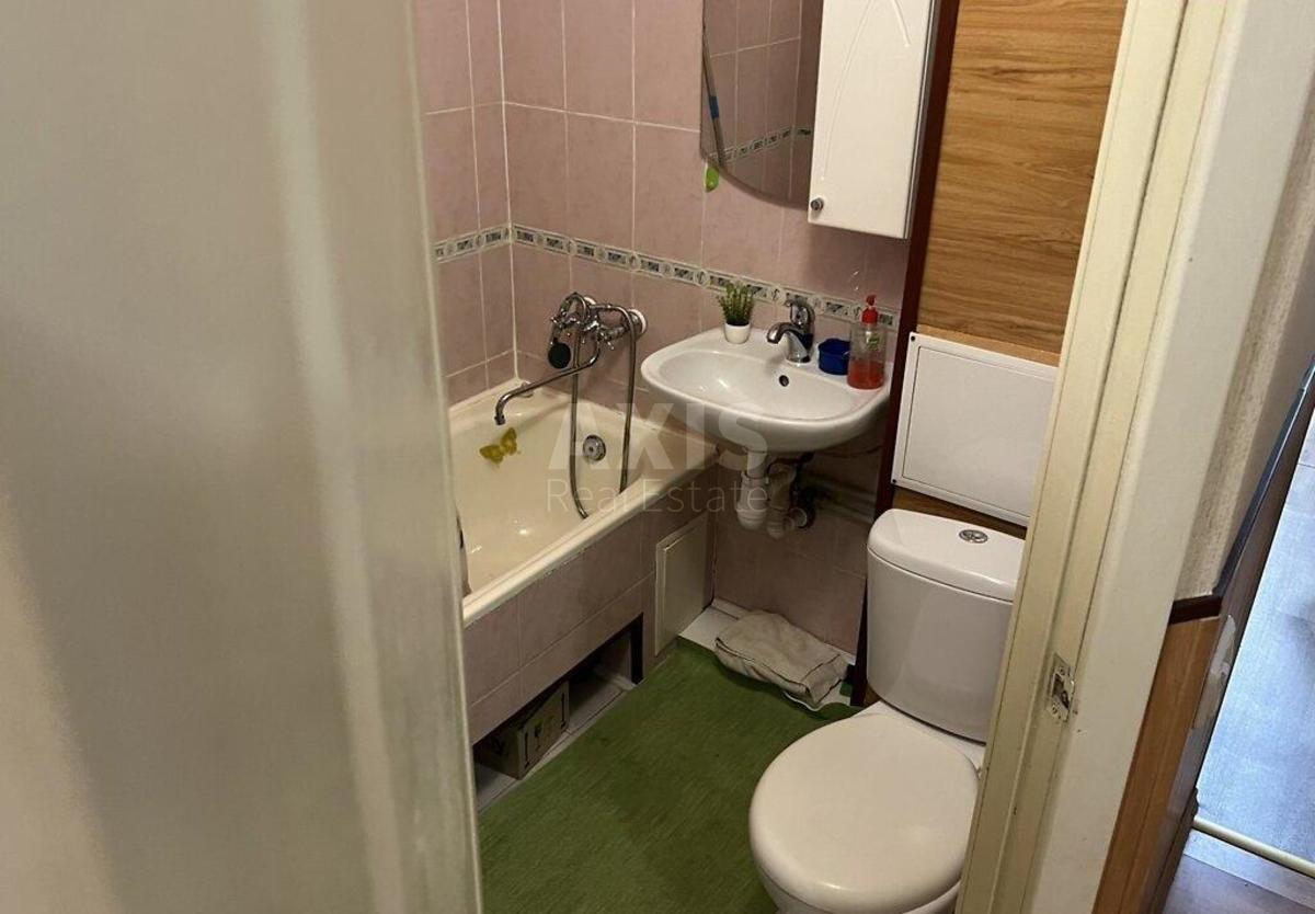1k apartment vul. Serafymovycha 7А8