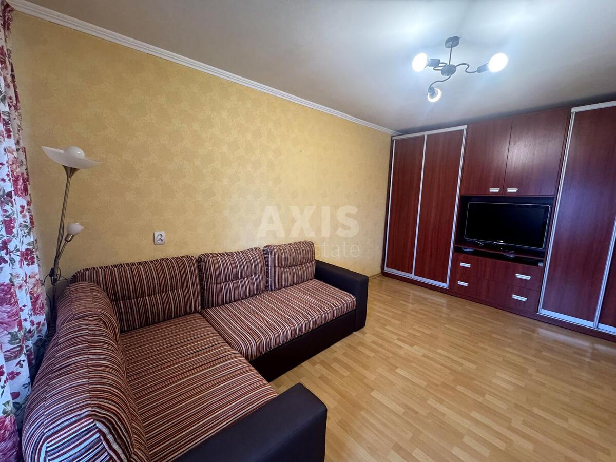 2k apartment vul. Sribnokil's'ka 16615237