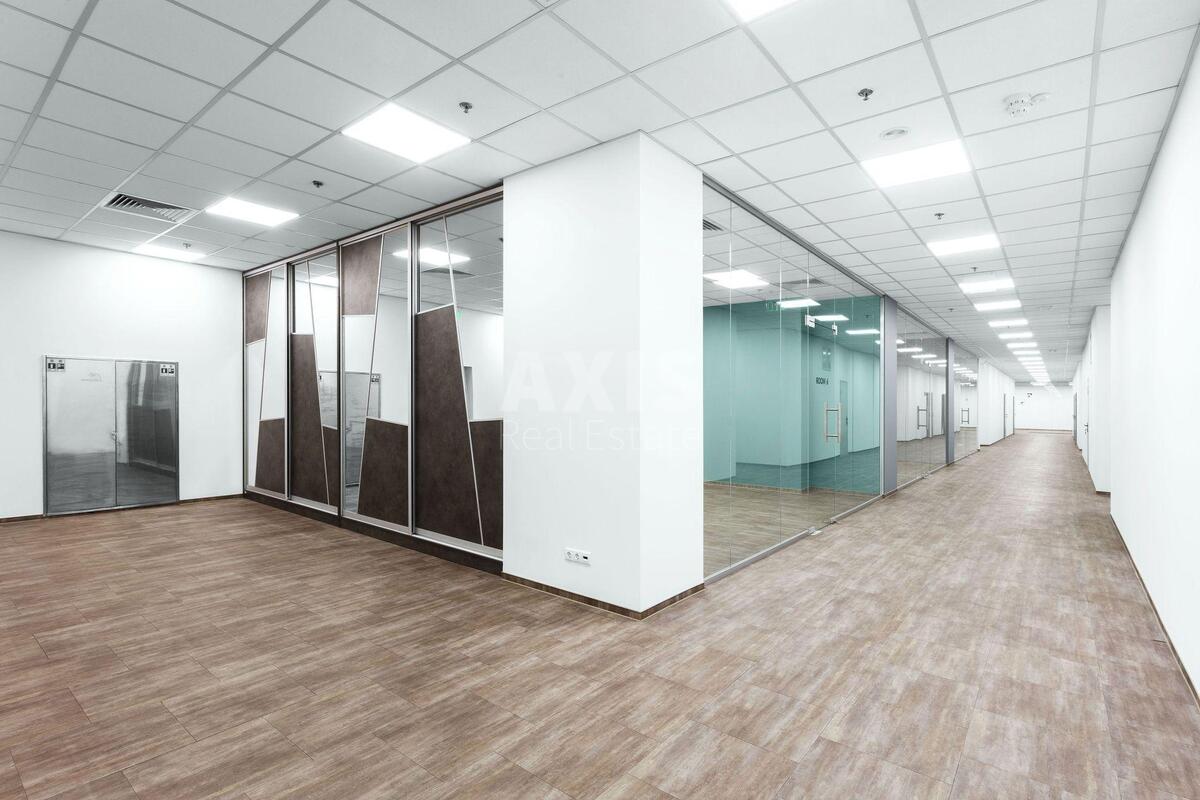 Office vul. Zhyljans'ka 75, 1900m2570403
