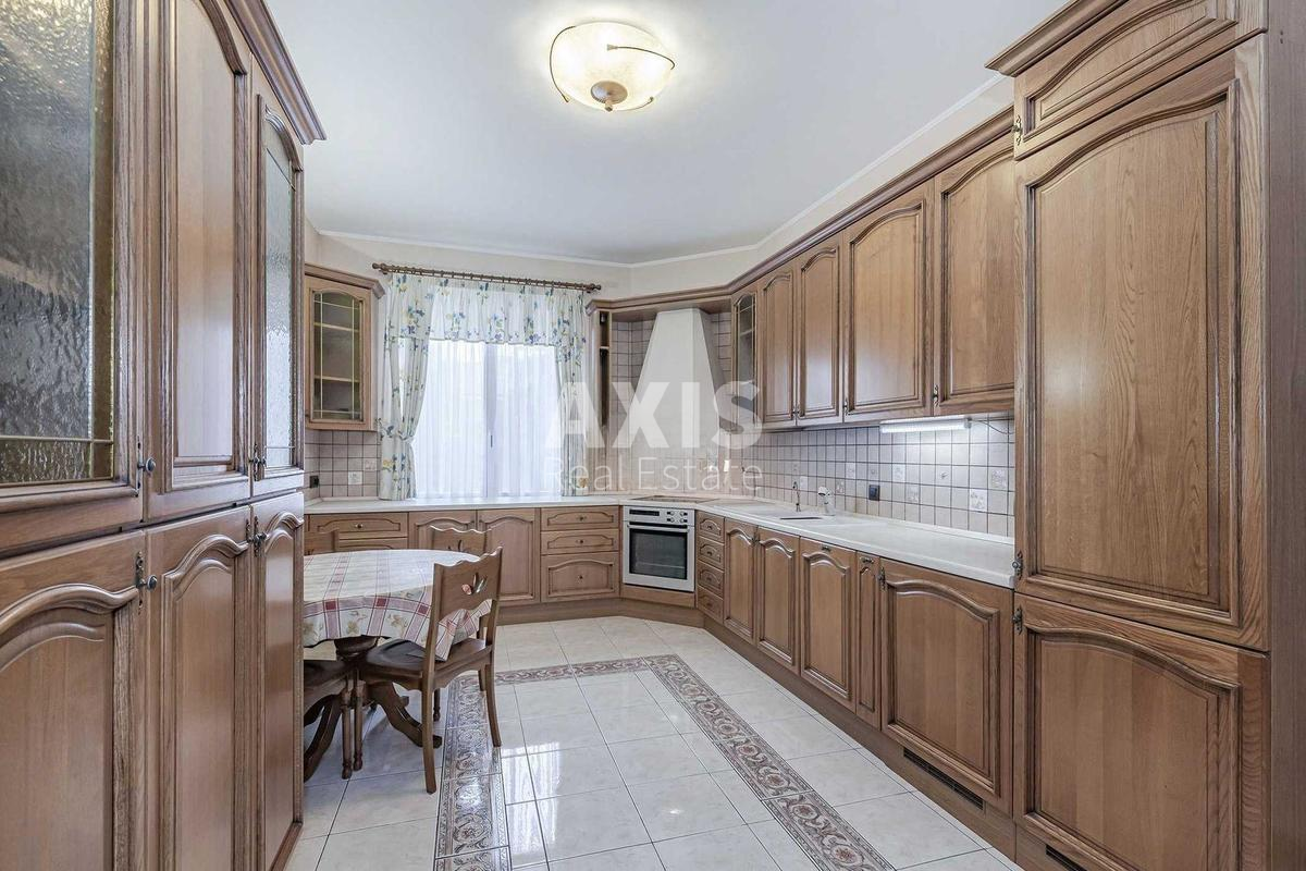 4k apartment vul. Mazepy Ivana 103