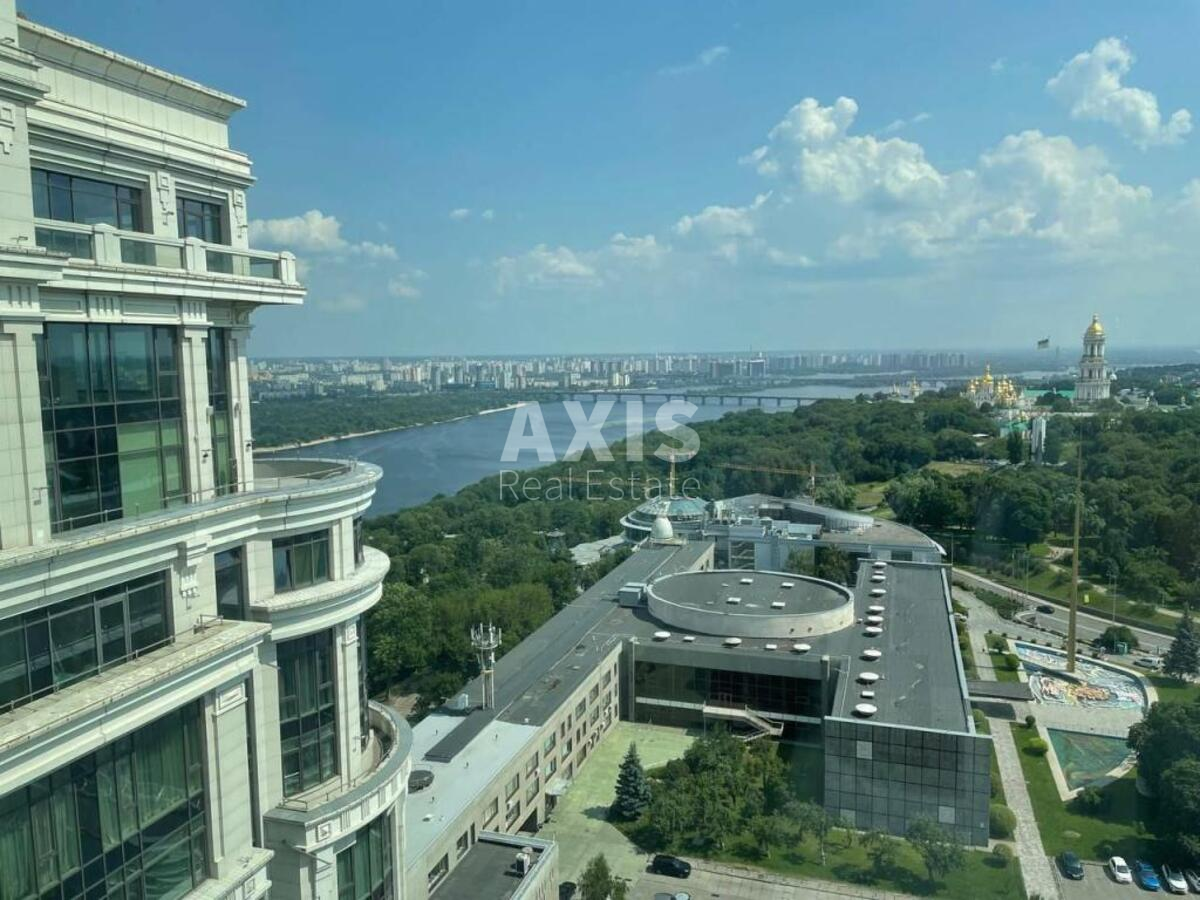 4k apartment vul. Instytuts'ka 18