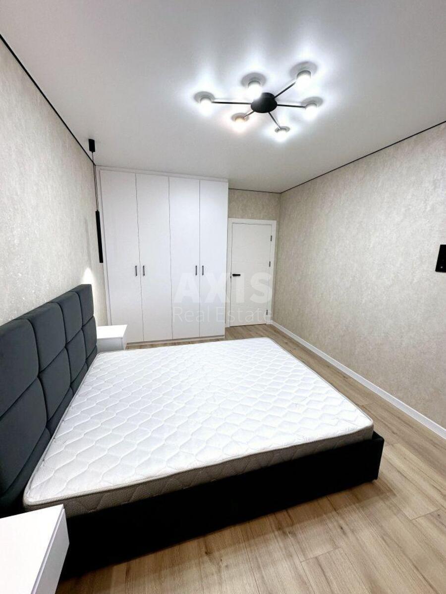 1k apartment vul. Rodyny Kristeriv 14536505