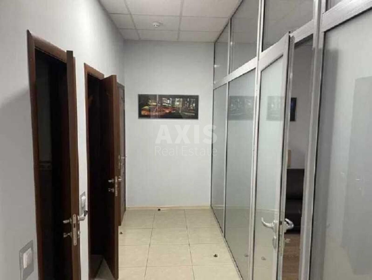 Office vul. Jevgena Konoval'cja 32Г, 177m2623264