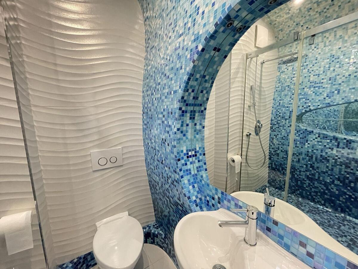 3k apartment vul. Ushakova Mykoly 1А8