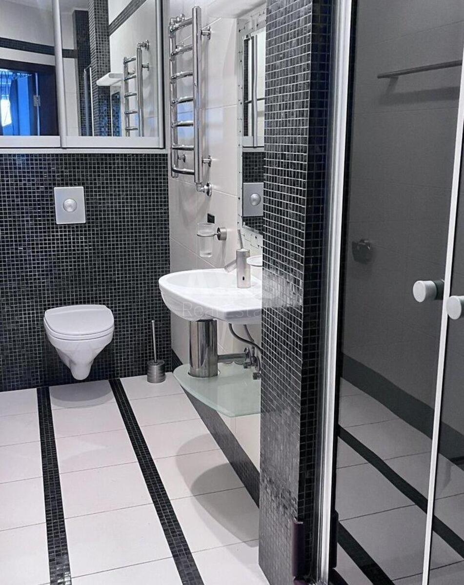 3k apartment vul. Ahmatovoi' Anny 13Г5950214