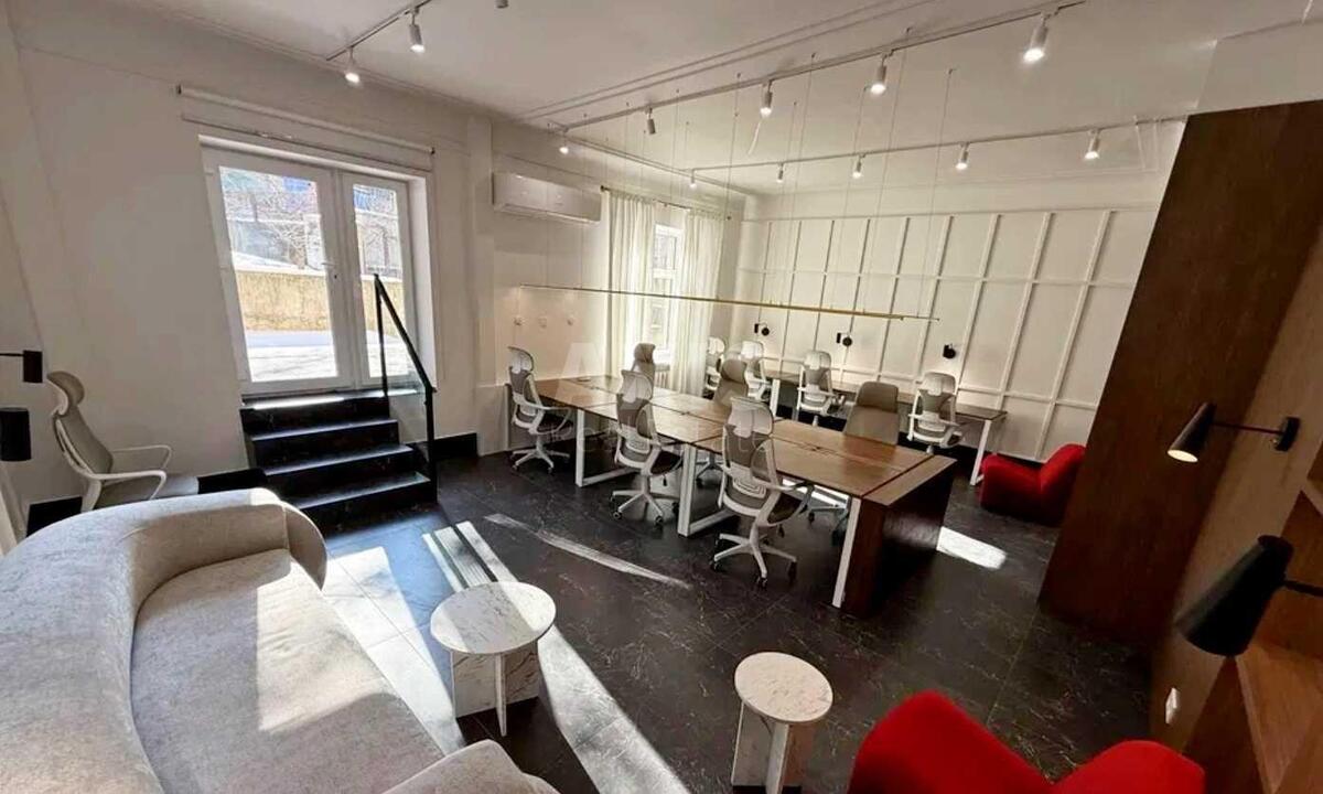 Office vul. Pan'kivs'ka 3, 80m21