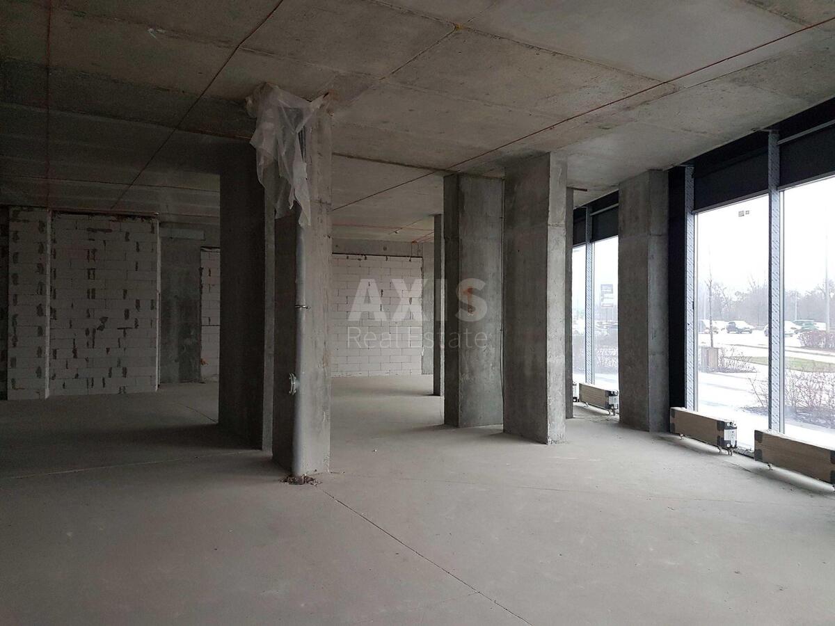Trade object nab. Dniprovs'ka 15, 600m25