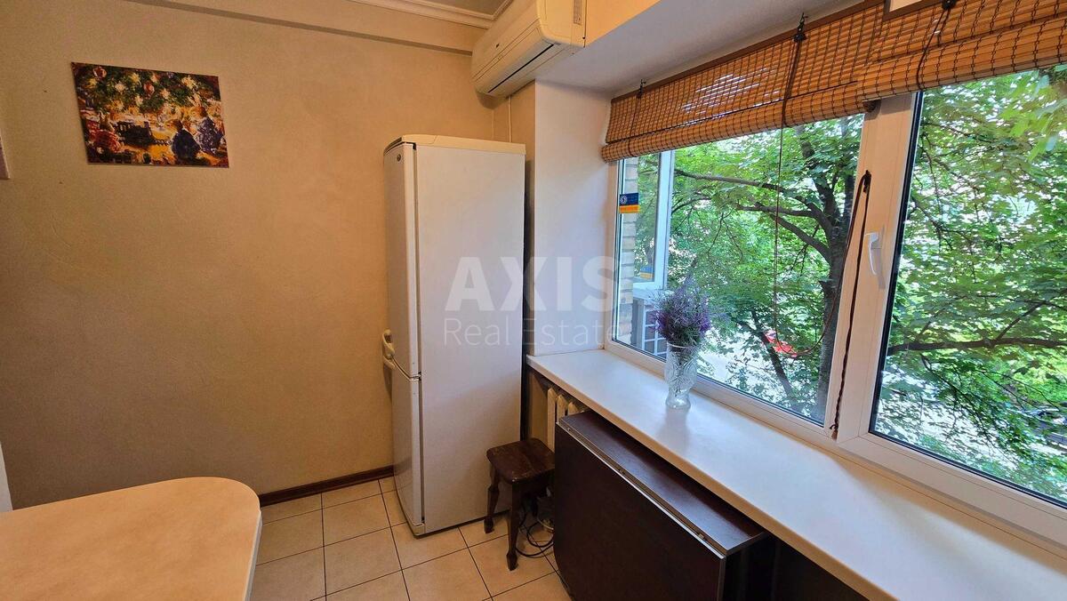 2k apartment vul. Vyborz'ka 17/191