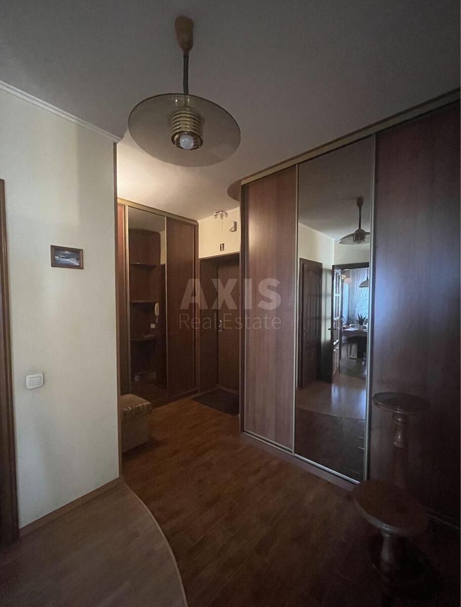 3k apartment vul. Revuc'kogo 56