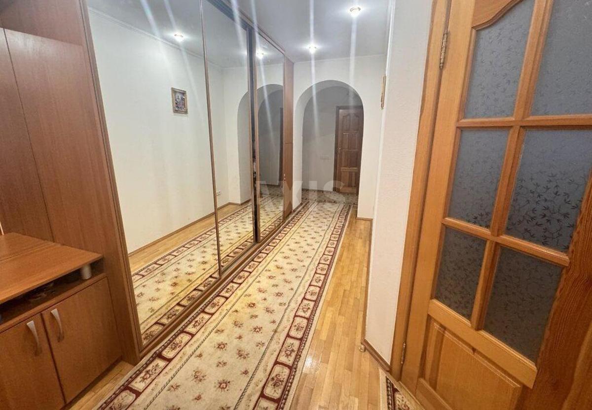 3k apartment vul. Pryluzhna 4/153