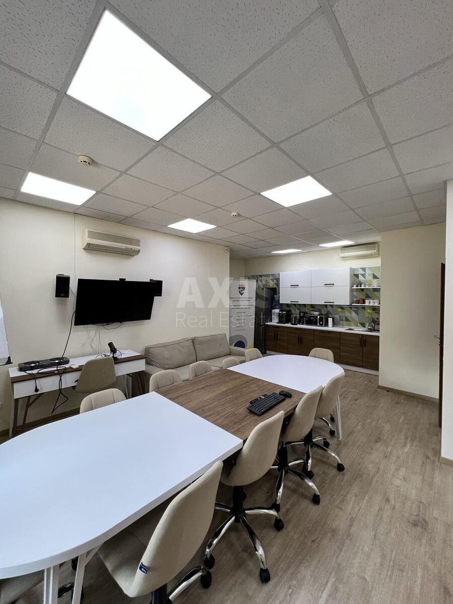 Офис ул. Лысенко 2А, 140м24