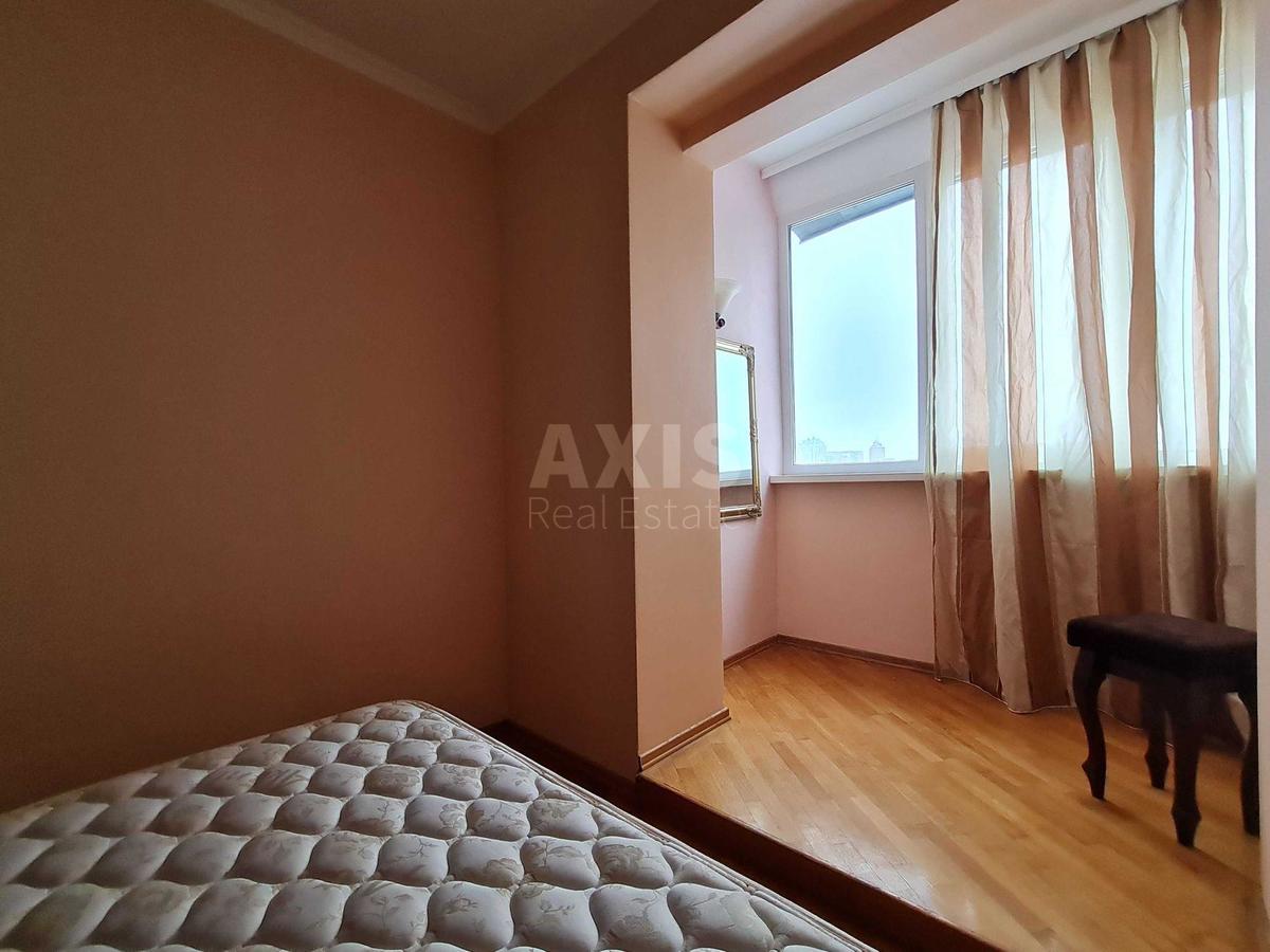 4k apartment vul. Tatars'ka 3/25