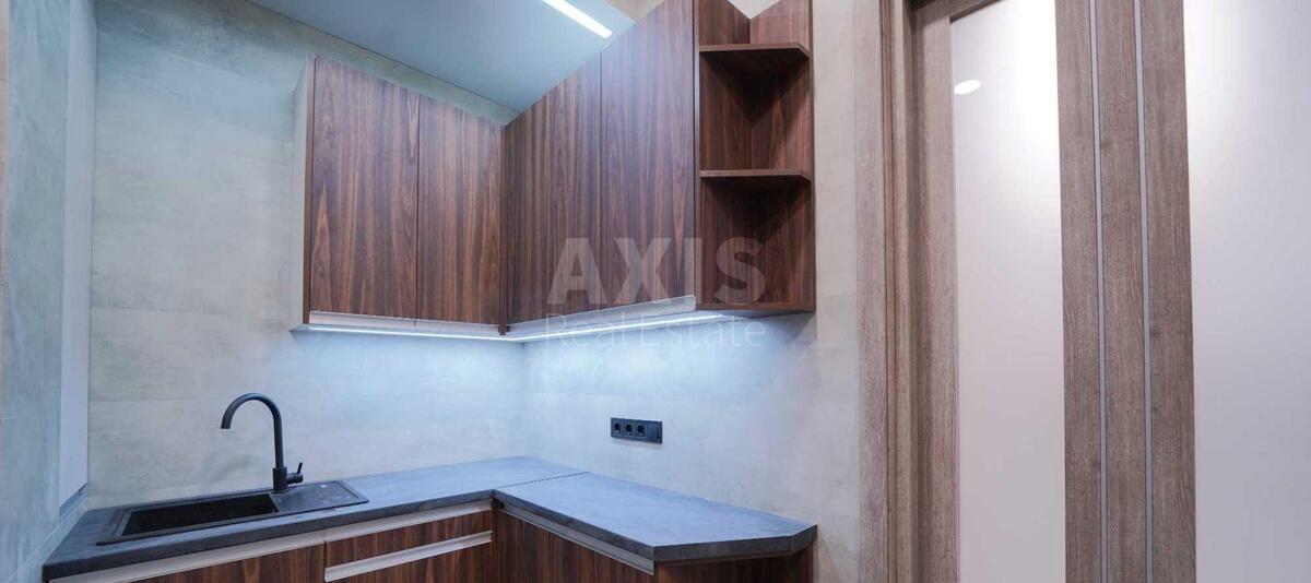 Office vul. Velyka Vasyl'kivs'ka 72, 170m21