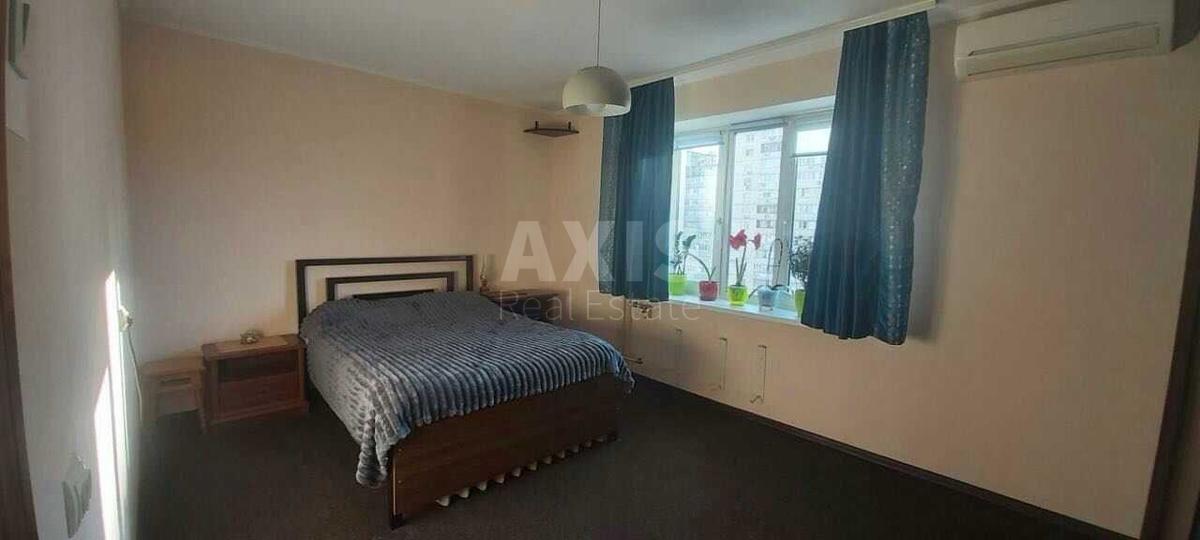 2k apartment vul. Rudenko Larysy 210