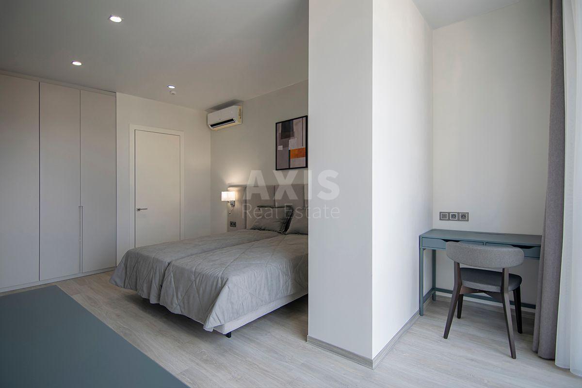 3k apartment vul. Antonovycha 118/198