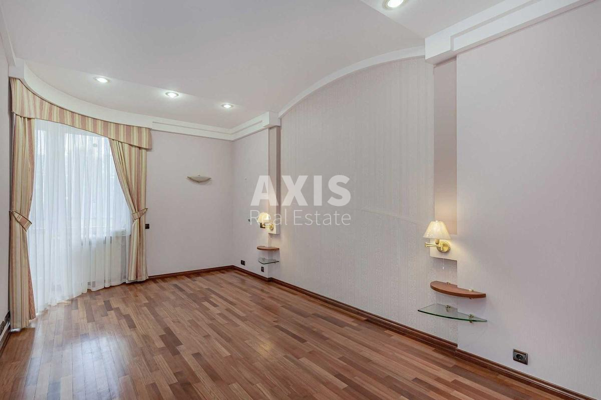 4k apartment vul. Mazepy Ivana 104