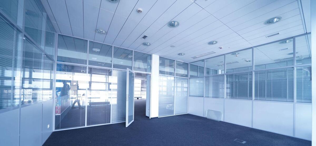 Office vul. Novokostjantynivs'ka 18, 640m20