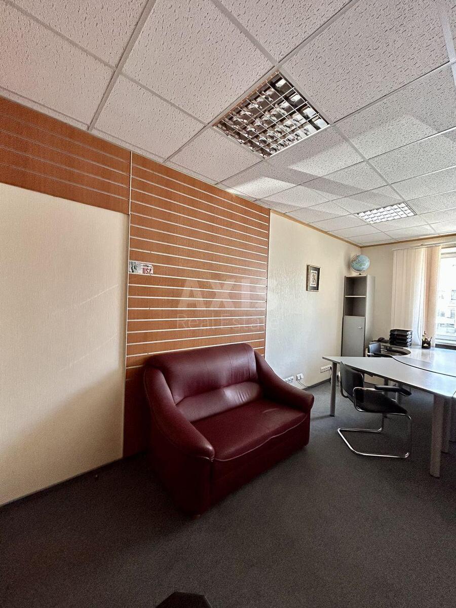 Office vul. Vasylivs'ka 18, 100m2567038