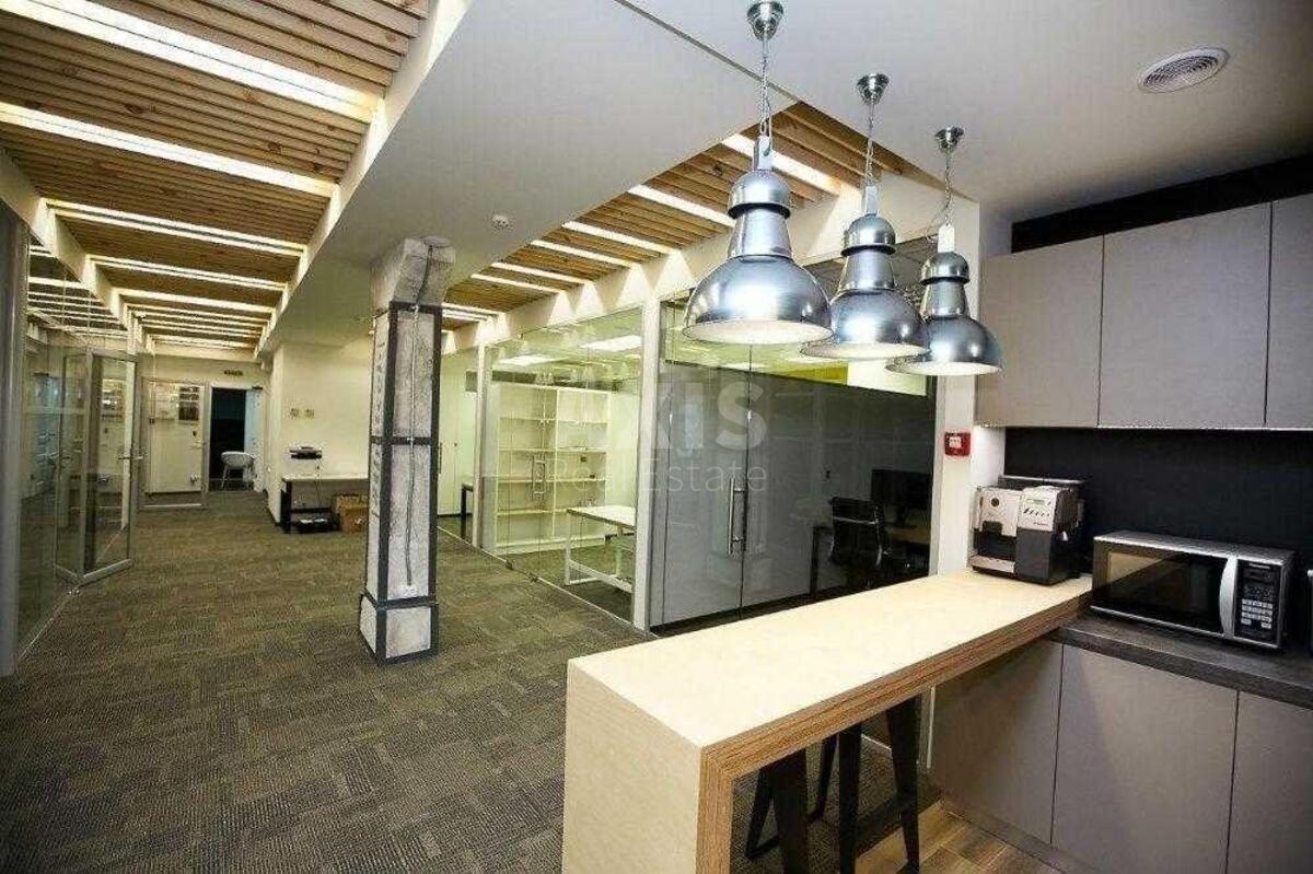 Office vul. Zhyljans'ka 30А, 340m27