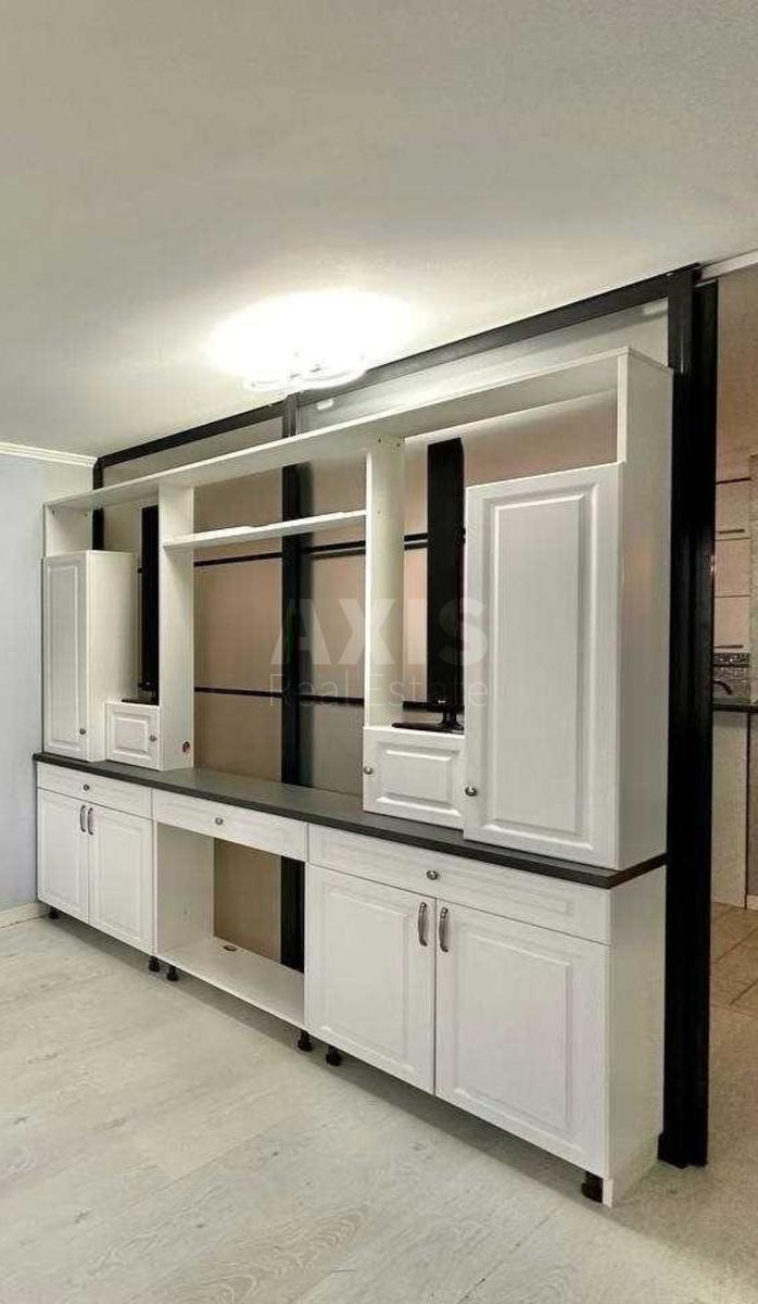 2k apartment vul. Myhajla Maksymovycha 3Г2
