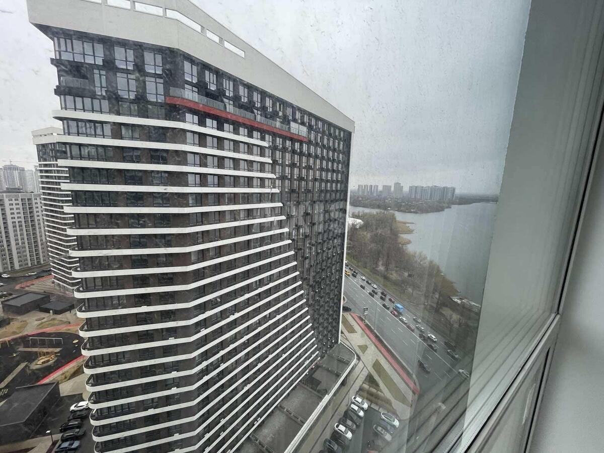 1k apartment nab. Dniprovs'ka 15608436