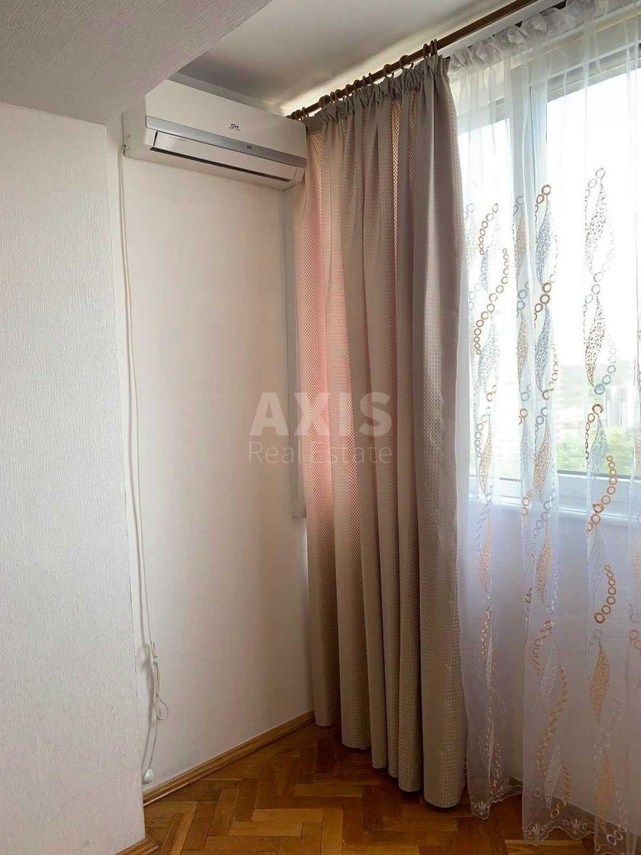 2к квартира ул. Болбочана Петра 4А4