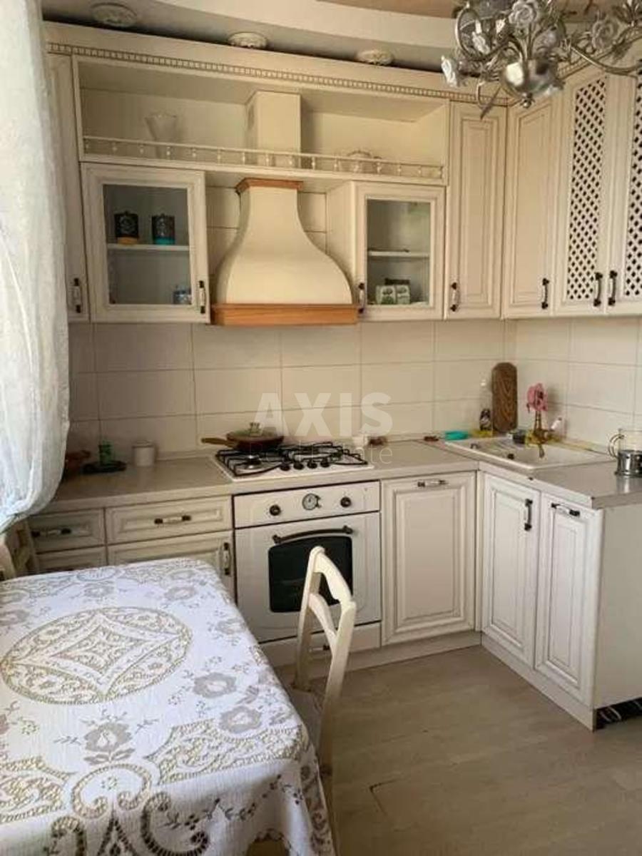 1k apartment pr-t Sobornosti 70