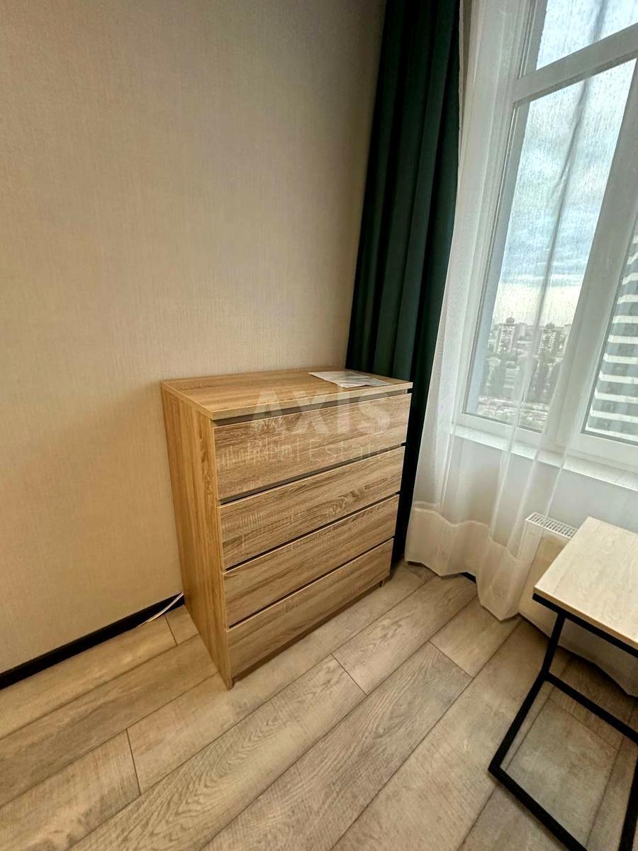 2k apartment vul. Sverstjuka Jevgena 46101210