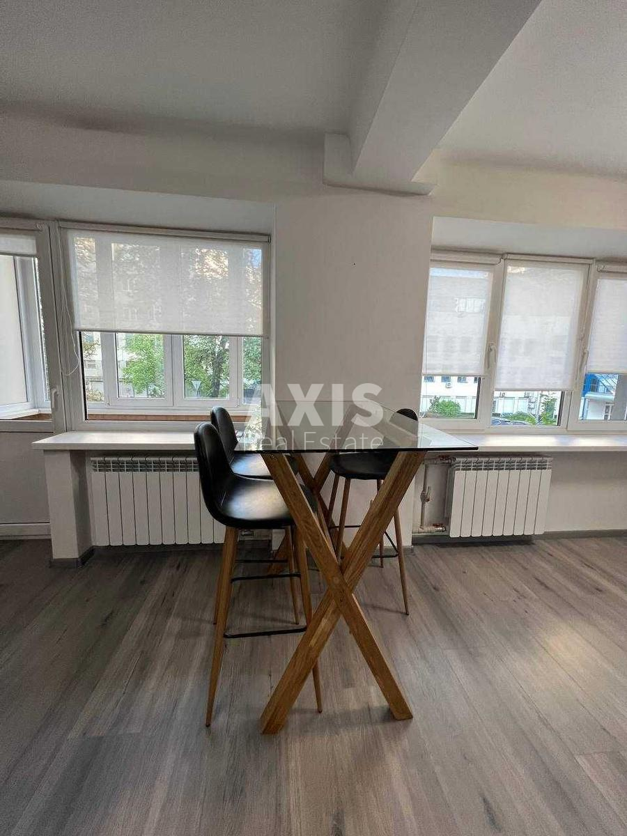2k apartment uzv. Klovs'kyj 12416021