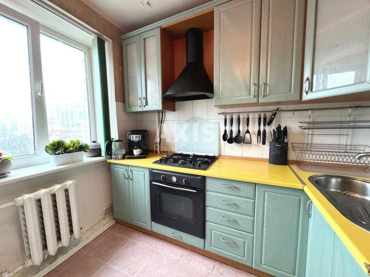 3k apartment vul. Barbjusa Anri 5Б