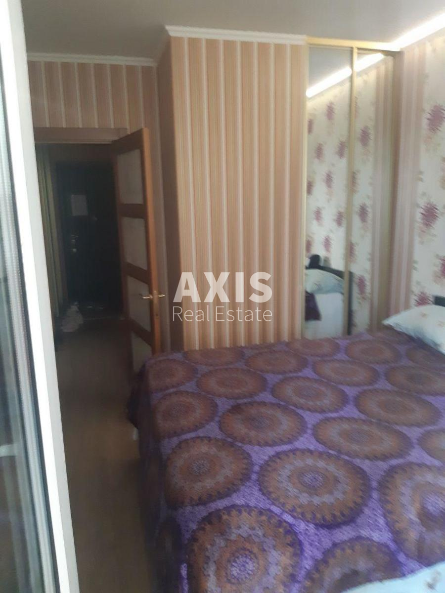 2k apartment vul. Krakivs'ka 13А4