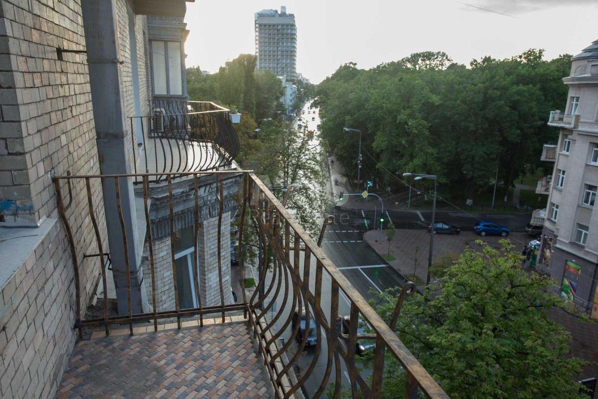 1k apartment vul. Grushevs'kogo Myhajla 34/15